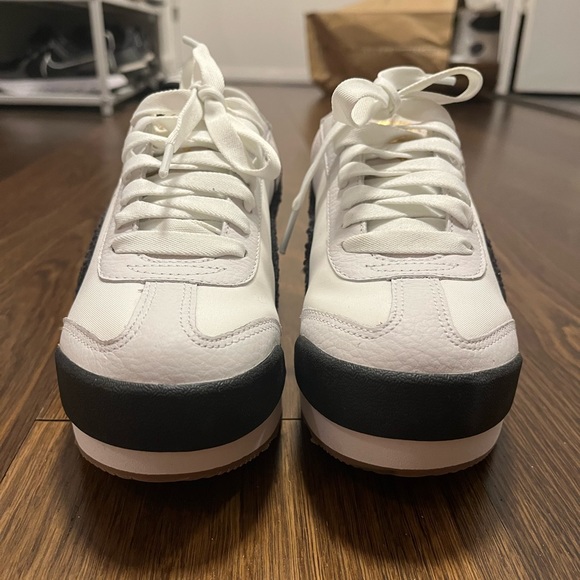 Puma Sneakers - Picture 6 of 13